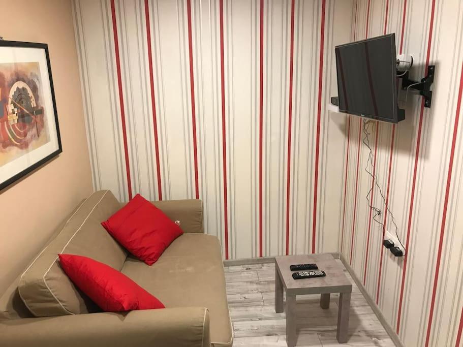 Stylish Apartment In Central Budapest - Perfect For Couples, Groups And Sightseers *